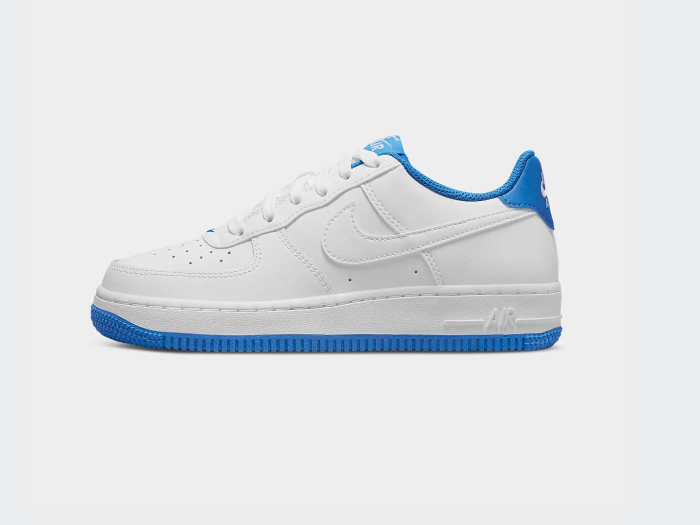 Grade school nike clearance air force 1 low